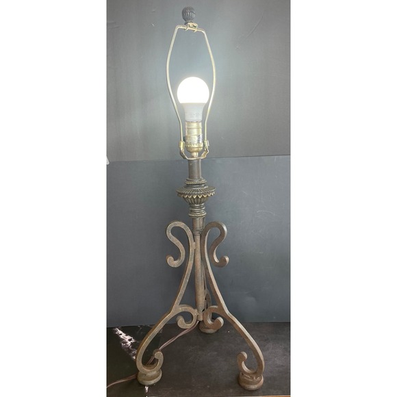 Vintage Antiqued Bronze Scroll Metal Table Lamp Base Tripod French Country Style - Picture 3 of 16